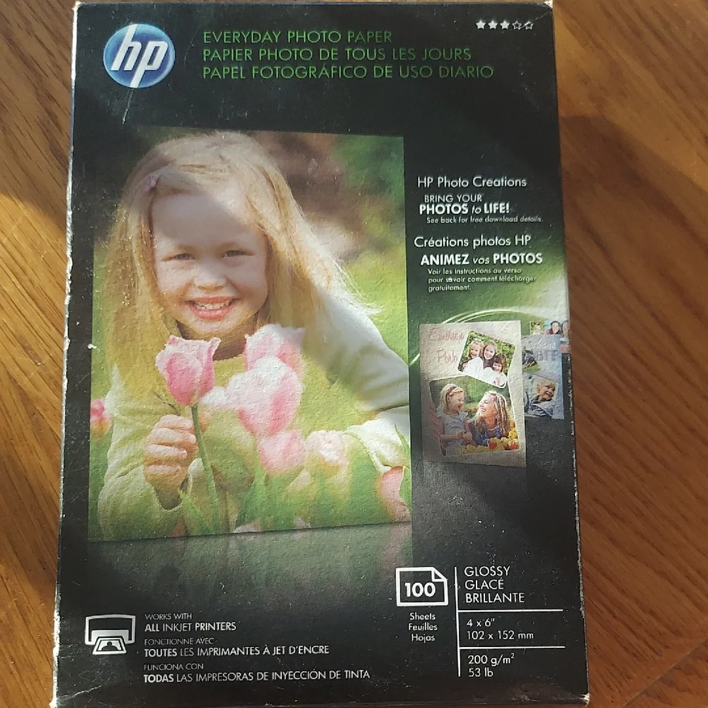 HP Everyday Photo Paper - 100 Sheets GLOSSY WORKS WITH ALL INKJET PRINTERS